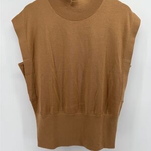 Banana Republic sleeveless mock-neck knit  ribbed hem 100% merino wool size L